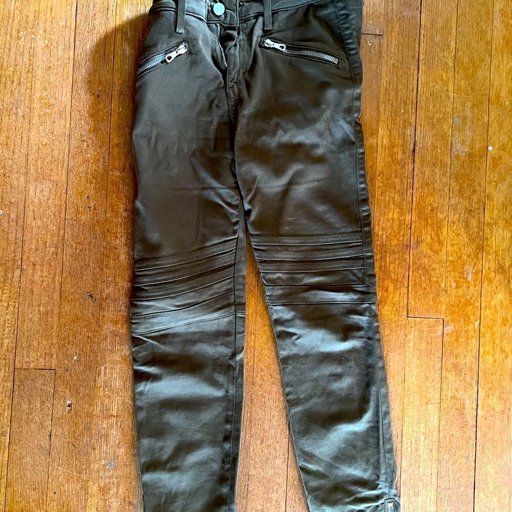 JOE’S jeans cotton very skinny, zipper and banding detail!